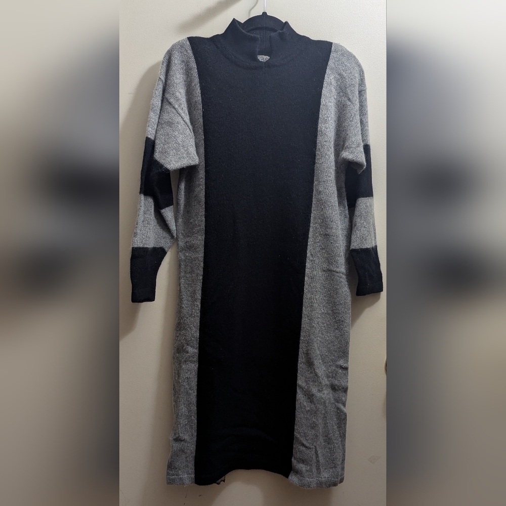Plymouth Black and Gray Sweater Long Sleeve Dress